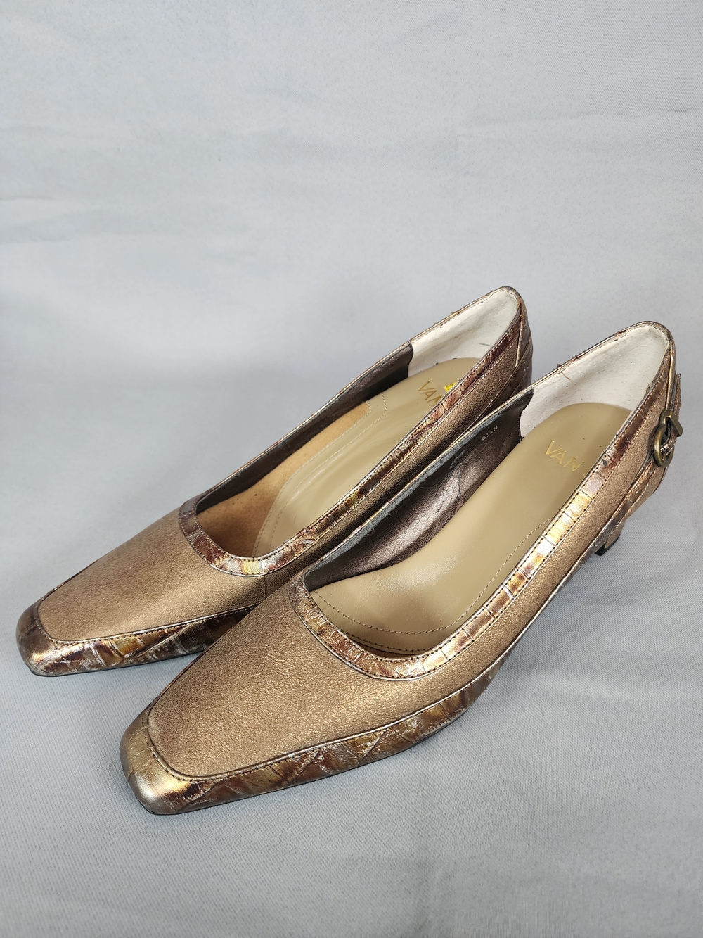 Van Eli Metallic Bronze Low Heel Square-Toe Pumps 8.5N